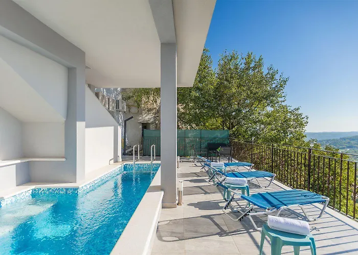 Modernes Mit Panoramablick, Pool - Inmitten Von Historischem Zentrum Apartmán