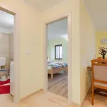 Apartmán Modernes Mit Panoramablick, Pool - Inmitten Von Historischem Zentrum Pazin
