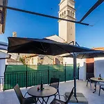 Apartmán Modernes Mit Panoramablick, Pool - Inmitten Von Historischem Zentrum *
