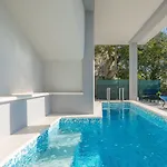 Modernes Mit Panoramablick, Pool - Inmitten Von Historischem Zentrum Apartmán Pazin