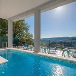 Modernes Mit Panoramablick, Pool - Inmitten Von Historischem Zentrum Pazin