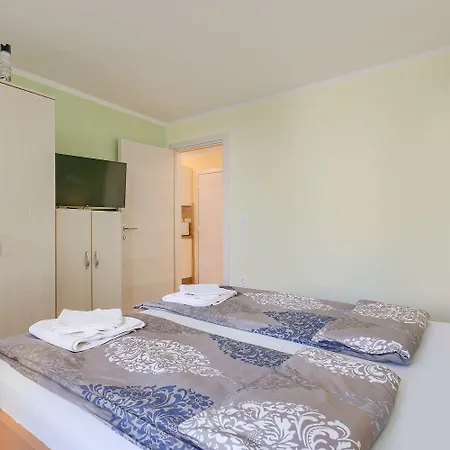 Modernes Mit Panoramablick, Pool - Inmitten Von Historischem Zentrum Apartment Pazin