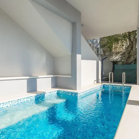 Modernes Mit Panoramablick, Pool - Inmitten Von Historischem Zentrum Apartmán *