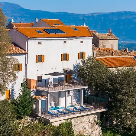 Modernes Mit Panoramablick, Pool - Inmitten Von Historischem Zentrum